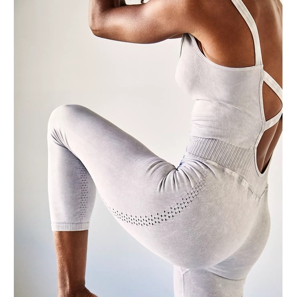 🏷️ NWOT FP Movement Good Karma Onesie | Grey Size XS/S - Picture 4 of 8